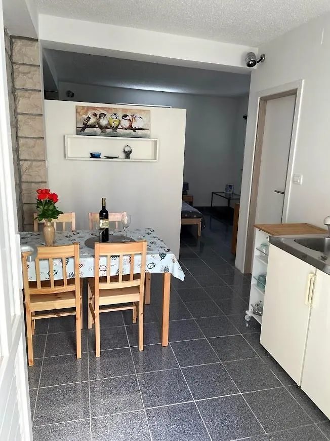 Studio Apartment Marija, With Beaches Nearby Kastela
